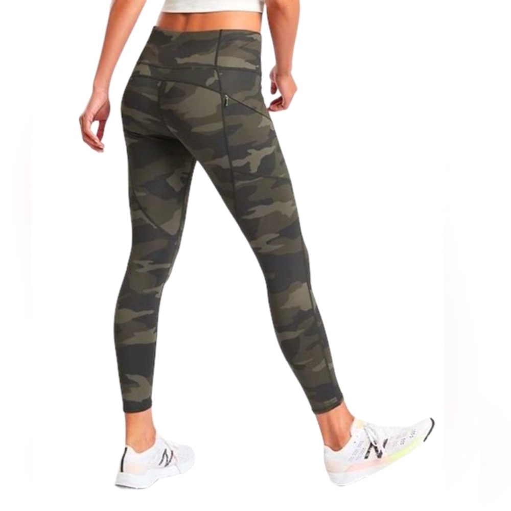 Athleta Camo Contender Leggings Womens XS Athletic Girl